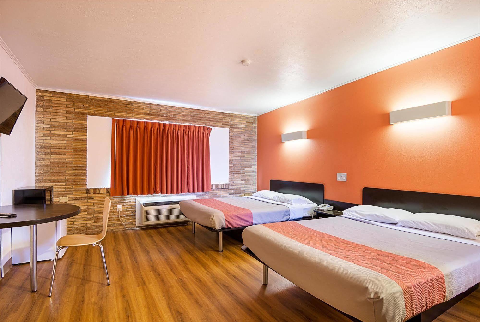 Motel 6 홉스 외부 사진