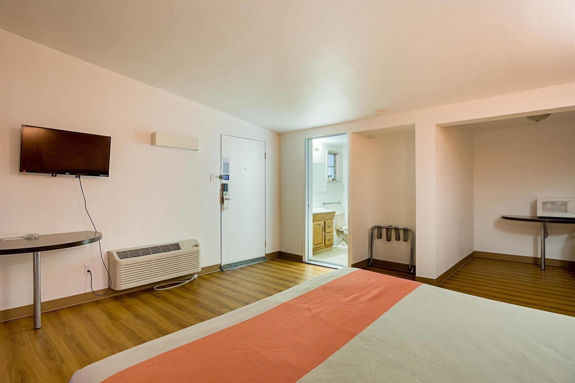 Motel 6 홉스 외부 사진