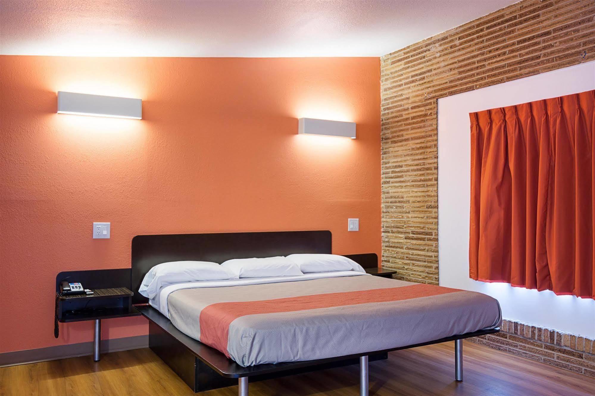 Motel 6 홉스 외부 사진