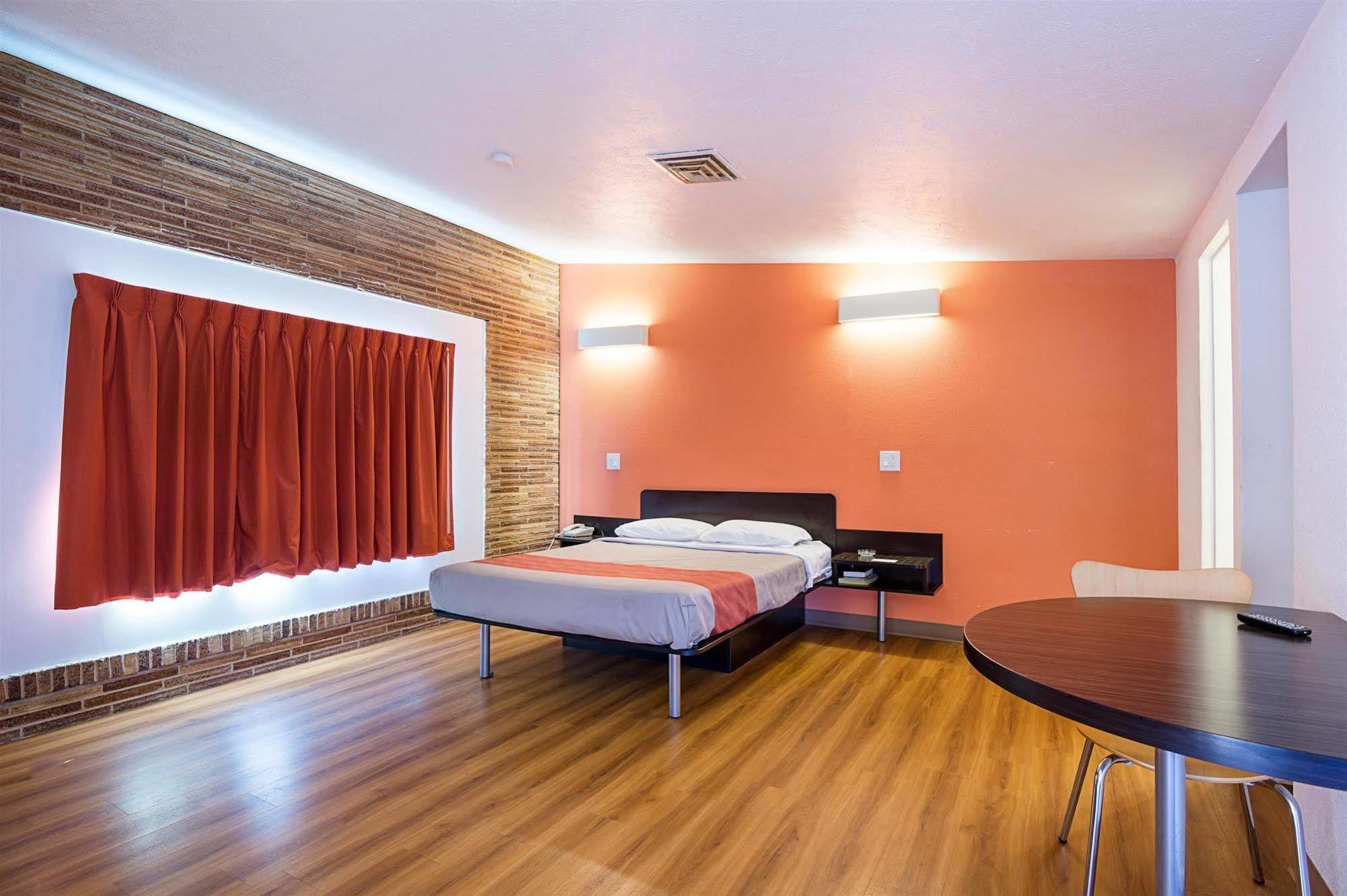 Motel 6 홉스 외부 사진