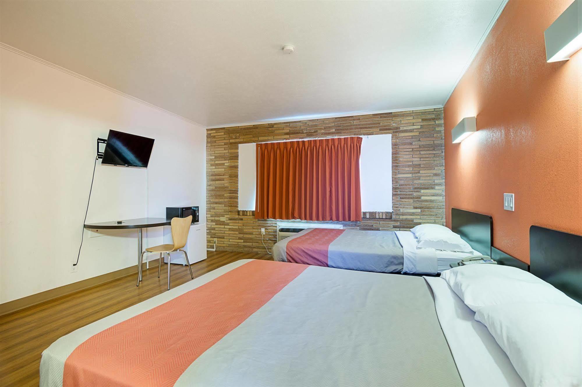 Motel 6 홉스 외부 사진